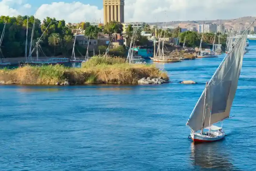 10 Nights-11 Days Cairo,Desert oasis and Nile Sun Boat tour package from Cairo airport